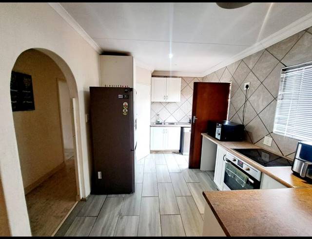 3 BEDROOM TOWNHOUSE FOR SALE IN WIERDA PARK